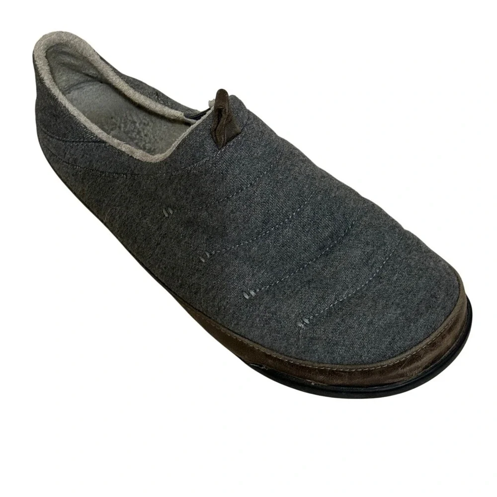 OluKai Men Mahana Slipper 10 Gray Quilted Slip On Drop-In Heel Cozy Loungewear